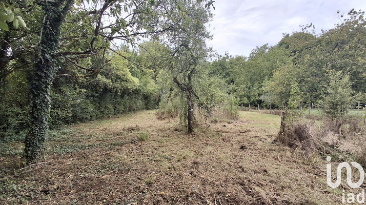 Ma-Cabane - Vente Terrain Les Aix-d'Angillon, 2600 m²