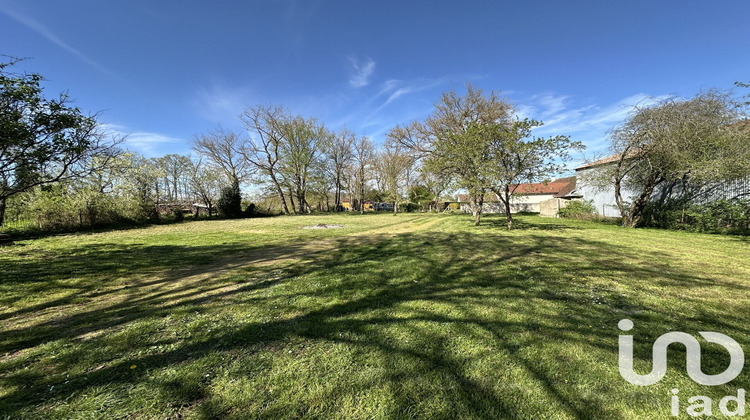 Ma-Cabane - Vente Terrain Les Bordes, 1092 m²