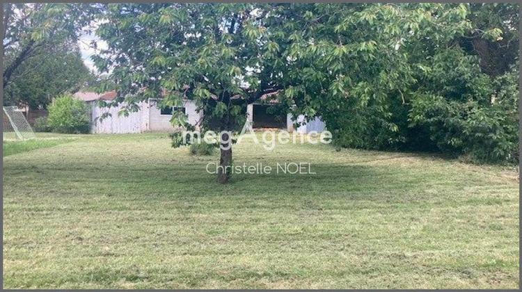 Ma-Cabane - Vente Terrain LES MAGNILS REIGNIERS, 1000 m²