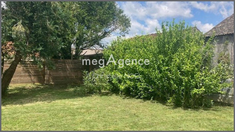 Ma-Cabane - Vente Terrain LES MAGNILS REIGNIERS, 1000 m²