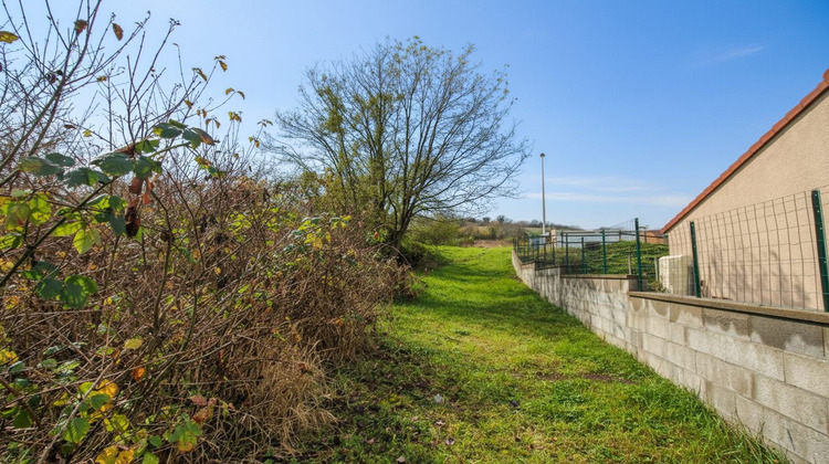 Ma-Cabane - Vente Terrain Les Martres-de-Veyre, 859 m²