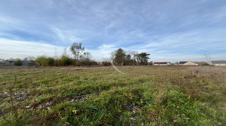 Ma-Cabane - Vente Terrain LES MONTILS, 821 m²