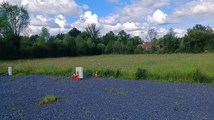 Ma-Cabane - Vente Terrain LEZOUX, 1698 m²