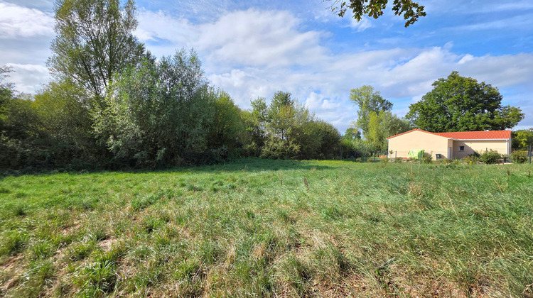 Ma-Cabane - Vente Terrain LEZOUX, 1555 m²