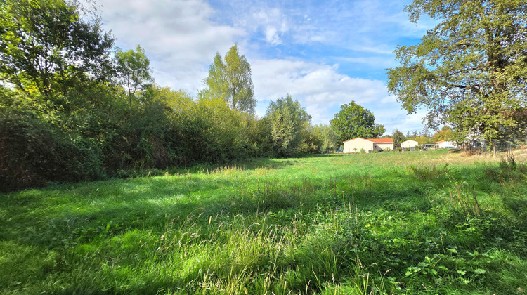 Ma-Cabane - Vente Terrain LEZOUX, 1555 m²