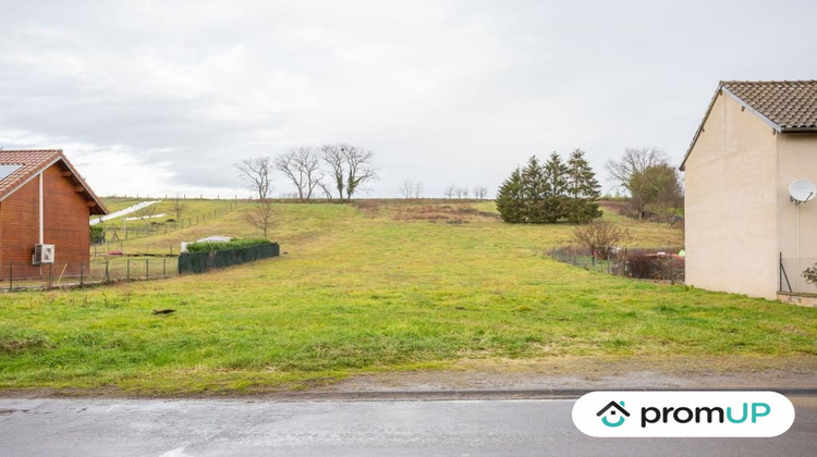 Ma-Cabane - Vente Terrain Limons, 2710 m²