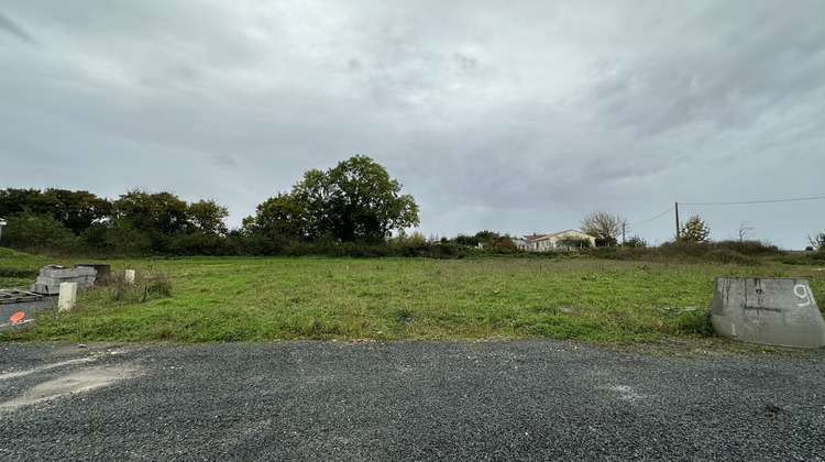 Ma-Cabane - Vente Terrain Loire-les-Marais, 566 m²