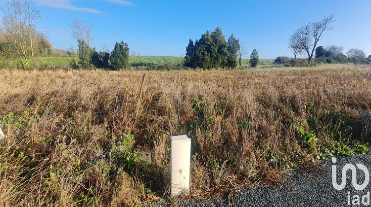 Ma-Cabane - Vente Terrain Loire-les-Marais, 646 m²