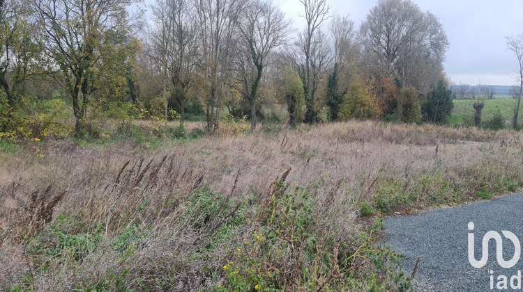 Ma-Cabane - Vente Terrain Loire-les-Marais, 646 m²