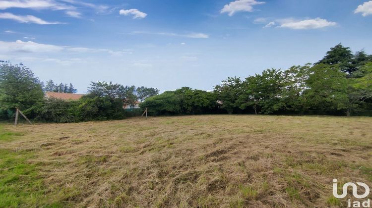 Ma-Cabane - Vente Terrain Lussac-les-Châteaux, 1650 m²