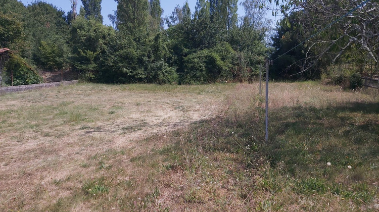 Ma-Cabane - Vente Terrain Magnac-sur-Touvre, 1154 m²