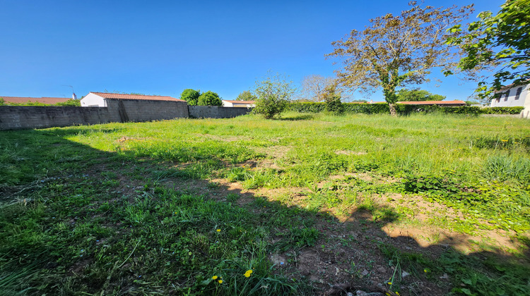 Ma-Cabane - Vente Terrain Magnils-Reigniers, 898 m²