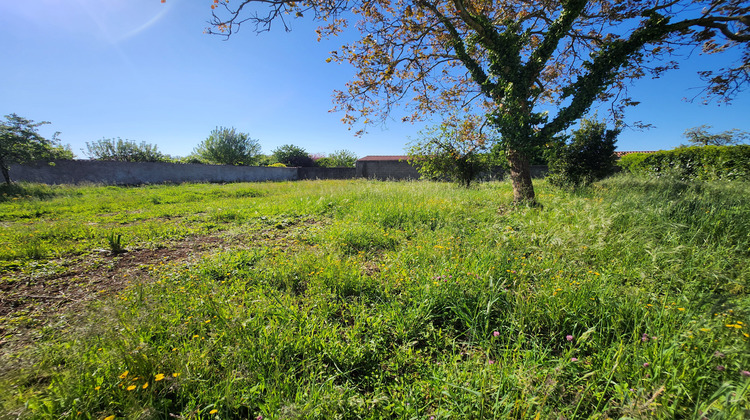 Ma-Cabane - Vente Terrain Magnils-Reigniers, 898 m²