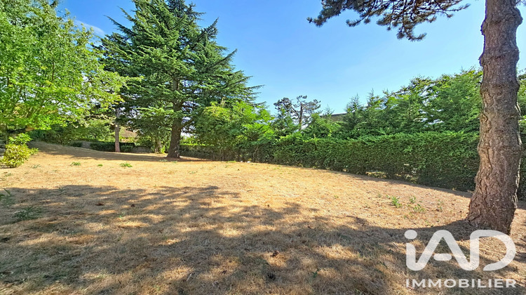 Ma-Cabane - Vente Terrain Mandres-les-Roses, 750 m²