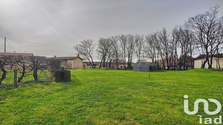 Ma-Cabane - Vente Terrain Marigny-Chemereau, 2326 m²