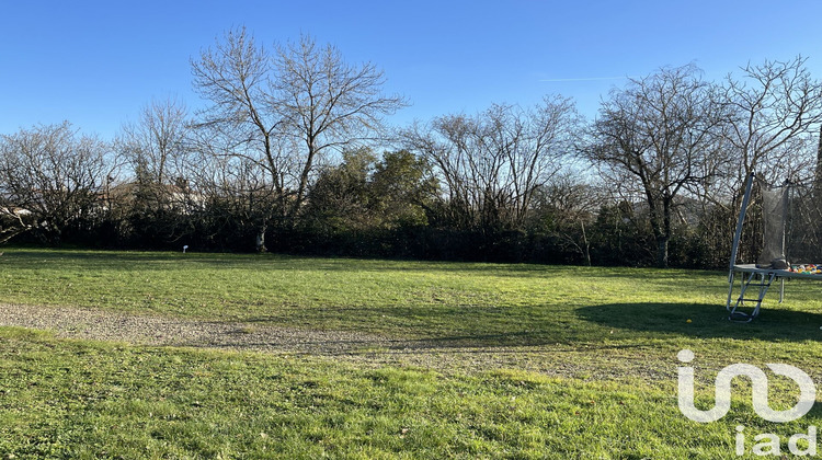 Ma-Cabane - Vente Terrain Mauzé-sur-le-Mignon, 901 m²