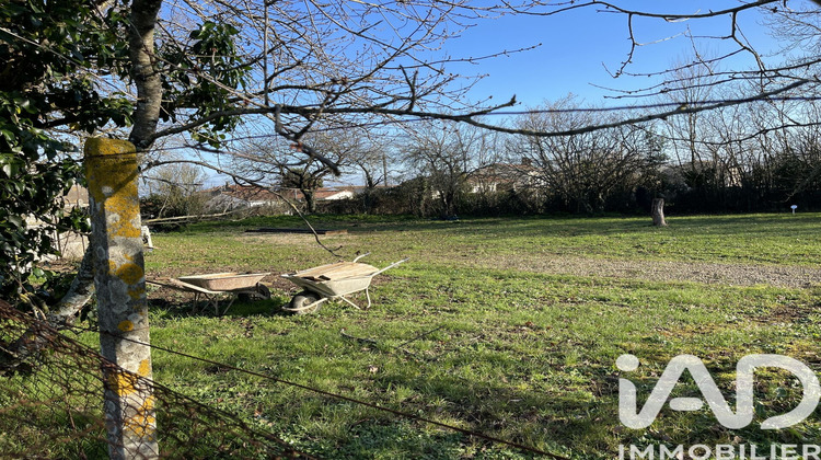 Ma-Cabane - Vente Terrain Mauzé-sur-le-Mignon, 901 m²