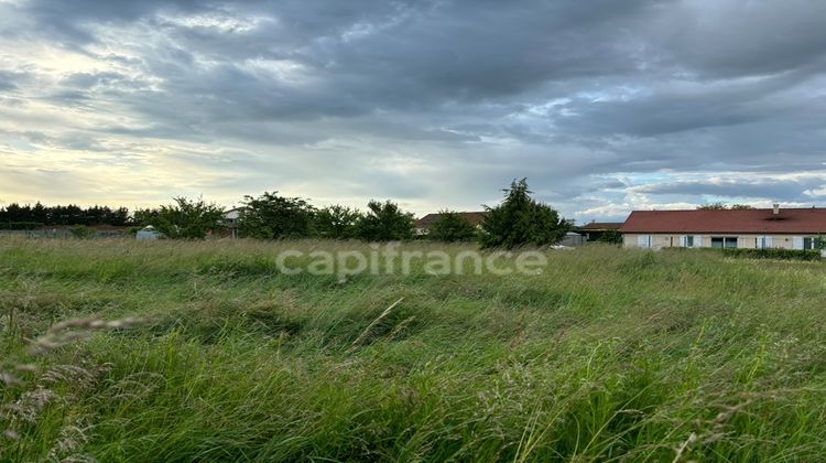 Ma-Cabane - Vente Terrain MONETAY SUR ALLIER, 2066 m²