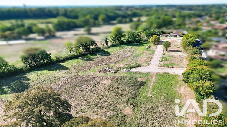 Ma-Cabane - Vente Terrain Montagnat, 592 m²