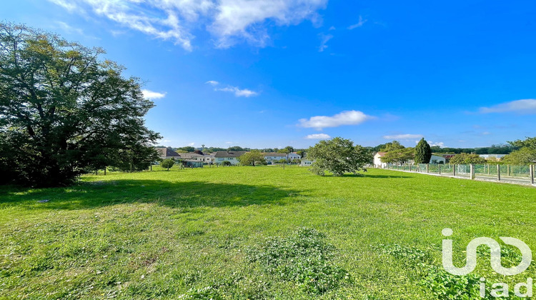 Ma-Cabane - Vente Terrain Montmorillon, 2500 m²