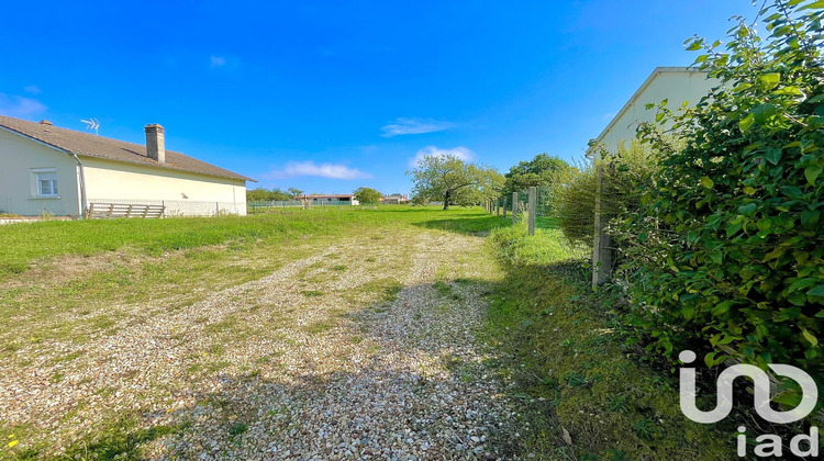 Ma-Cabane - Vente Terrain Montmorillon, 2500 m²