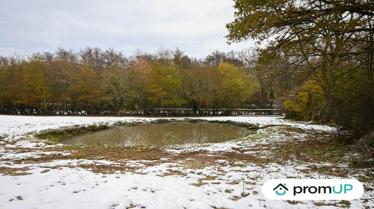 Ma-Cabane - Vente Terrain Moutiers-en-Puisaye, 6352 m²