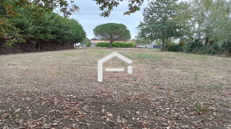 Ma-Cabane - Vente Terrain MOUTIERS-SUR-LE-LAY, 2480 m²