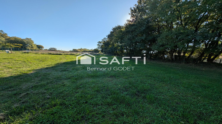 Ma-Cabane - Vente Terrain Nanteuil-en-Vallee, 901 m²