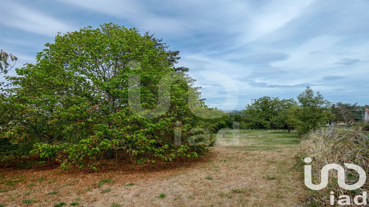 Ma-Cabane - Vente Terrain Néris-les-Bains, 1243 m²