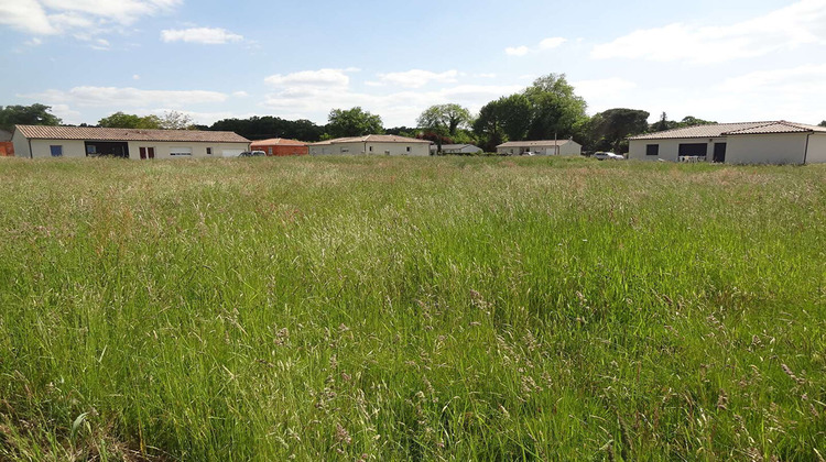 Ma-Cabane - Vente Terrain NEUVIC, 1674 m²