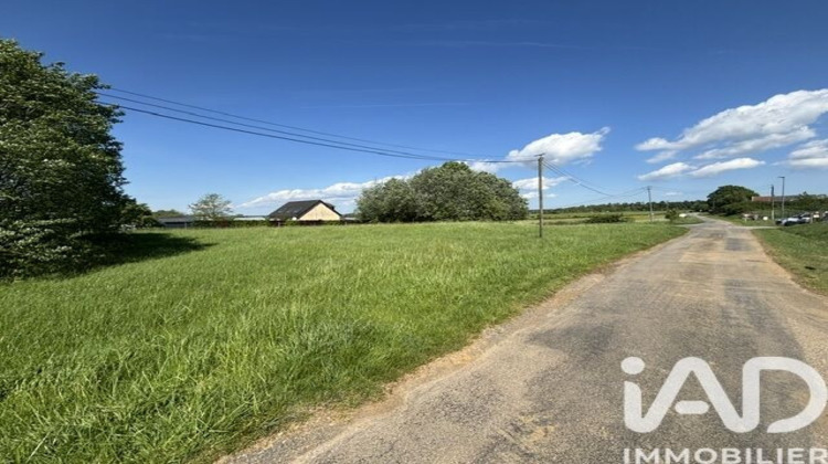 Ma-Cabane - Vente Terrain Neuville-Lez-Beaulieu, 1840 m²