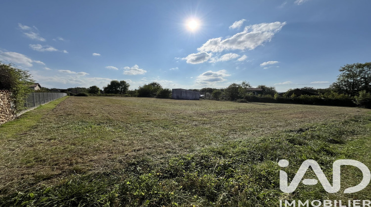 Ma-Cabane - Vente Terrain Nieuil, 2241 m²