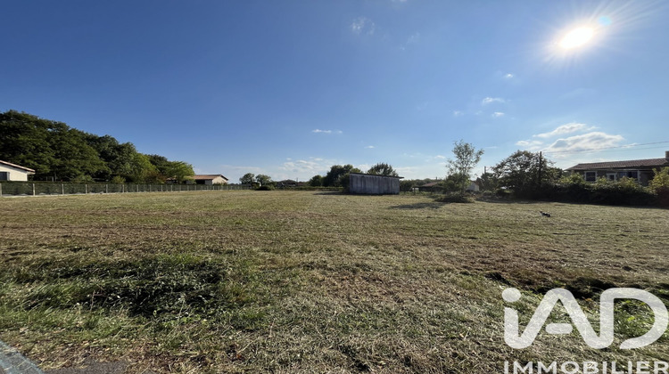 Ma-Cabane - Vente Terrain Nieuil, 2241 m²