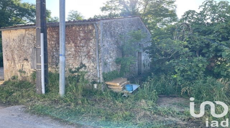 Ma-Cabane - Vente Terrain Nieul-Lès-Saintes, 750 m²