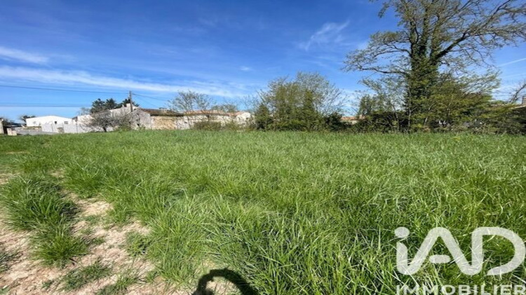 Ma-Cabane - Vente Terrain Nieul-Lès-Saintes, 750 m²