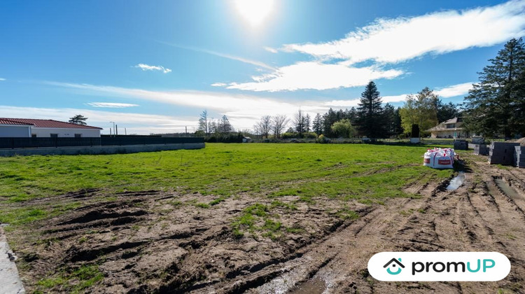 Ma-Cabane - Vente Terrain Orléat, 1492 m²