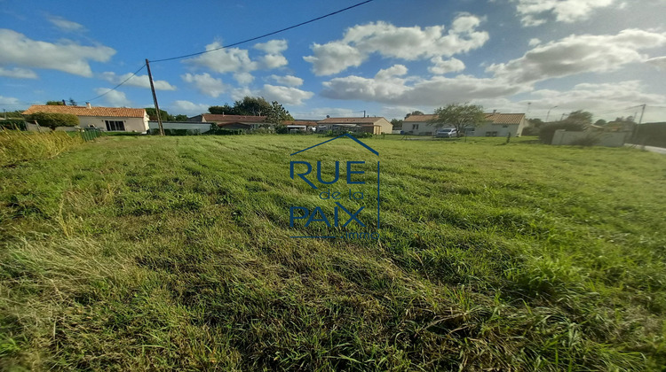 Ma-Cabane - Vente Terrain Ouzilly, 850 m²
