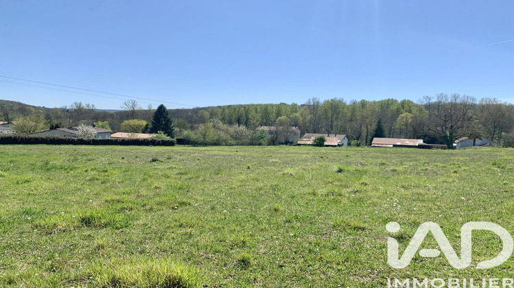 Ma-Cabane - Vente Terrain Paussac-Et-Saint-Vivien, 5693 m²