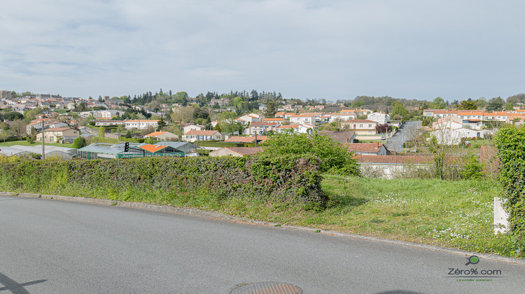 Ma-Cabane - Vente Terrain Pouzauges, 1048 m²