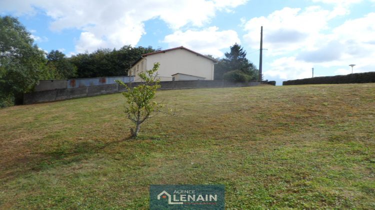 Ma-Cabane - Vente Terrain Pouzauges, 1048 m²