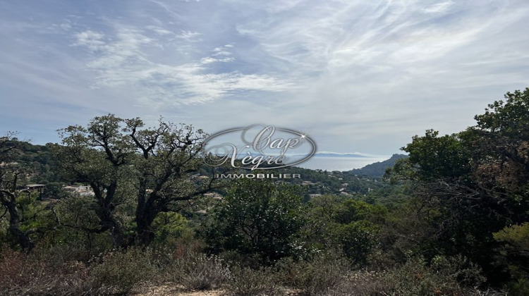 Ma-Cabane - Vente Terrain RAYOL-CANADEL-SUR-MER, 76274 m²