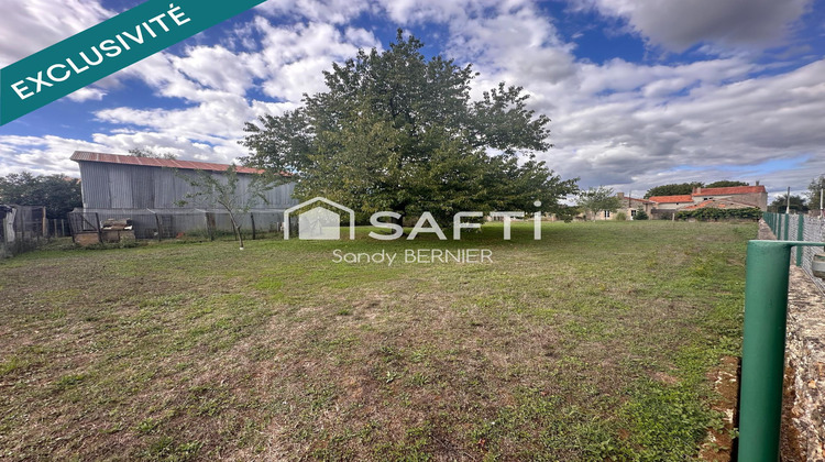 Ma-Cabane - Vente Terrain Roches-Premarie-Andille, 1300 m²