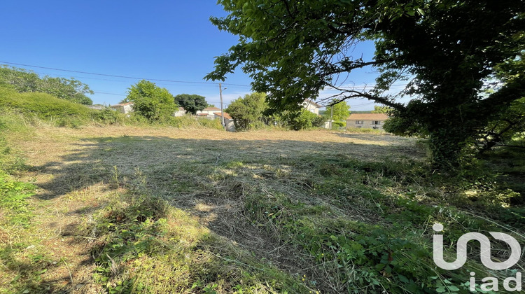 Ma-Cabane - Vente Terrain Roullet-Saint-Estèphe, 815 m²