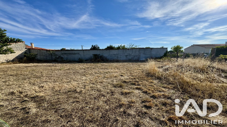 Ma-Cabane - Vente Terrain Roullet-Saint-Estèphe, 671 m²