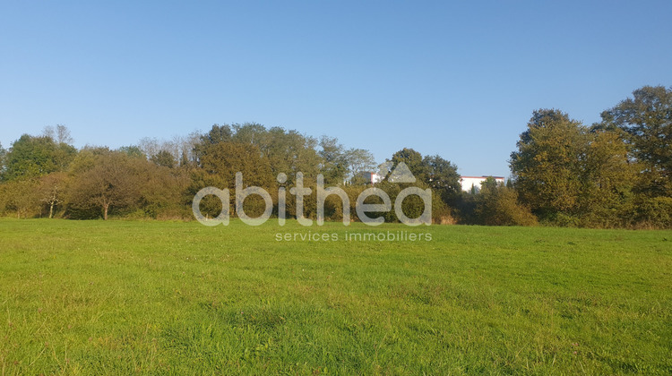 Ma-Cabane - Vente Terrain Roumazières-Loubert, 8738 m²