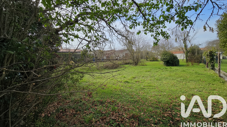 Ma-Cabane - Vente Terrain Ruelle-sur-Touvre, 650 m²