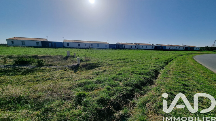 Ma-Cabane - Vente Terrain Ruffec, 2377 m²