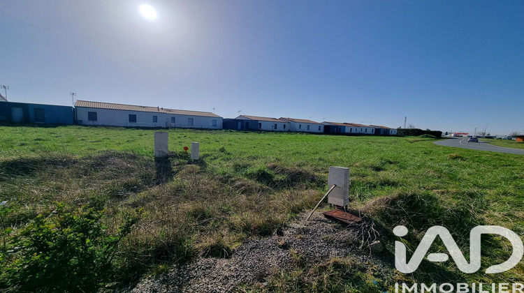 Ma-Cabane - Vente Terrain Ruffec, 2377 m²