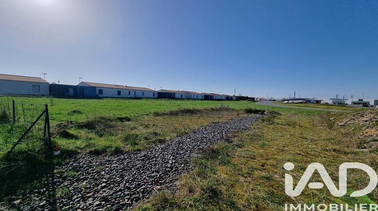 Ma-Cabane - Vente Terrain Ruffec, 2377 m²