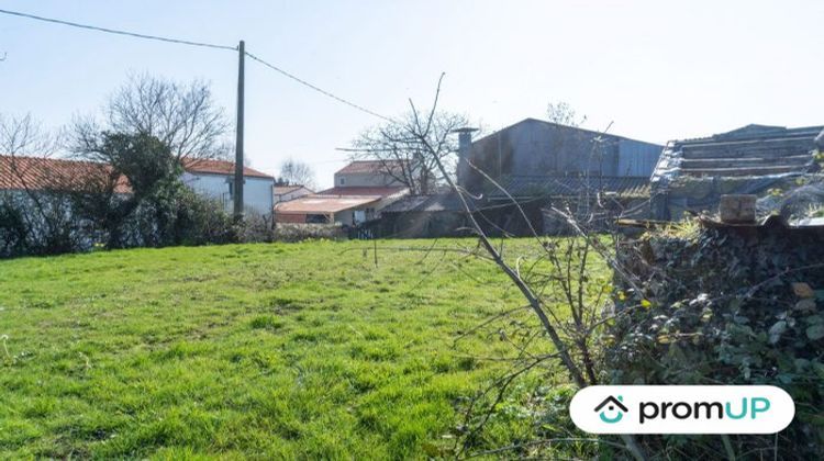 Ma-Cabane - Vente Terrain Saint-Étienne-de-Mer-Morte, 817 m²